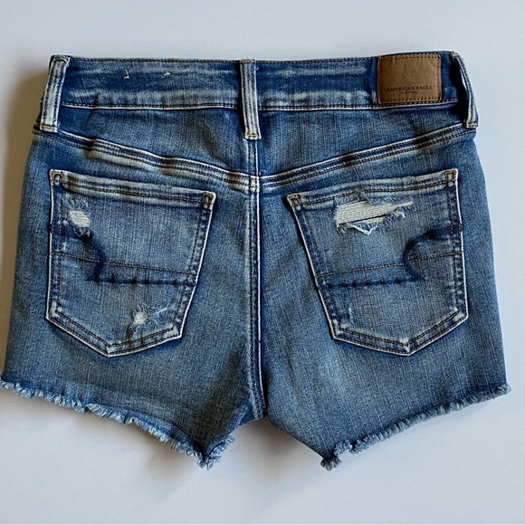 American Eagle High Rise Shortie shorts Lace pockets Cut Off size 4 Shorts EUC - Picture 2 of 16